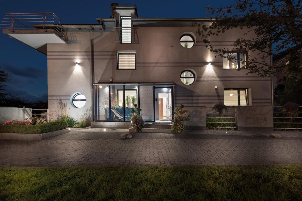 Willa Ewa Leba Exterior photo